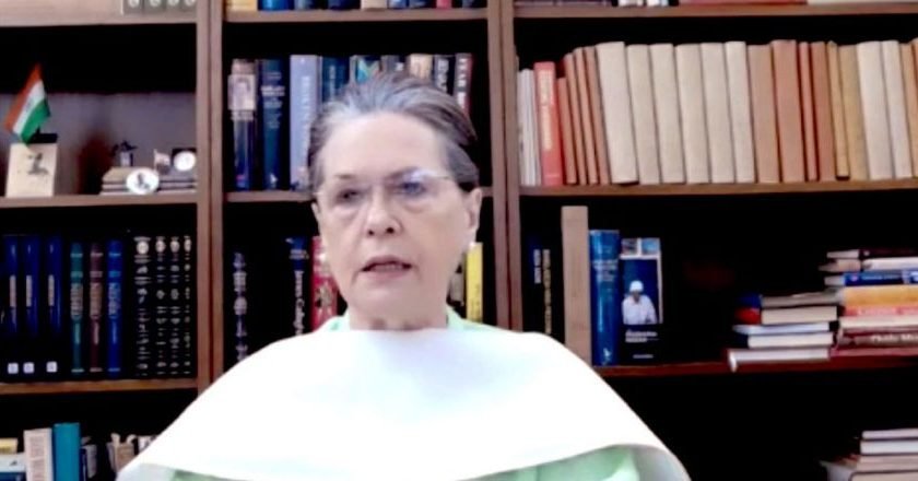 ന്യൂഡൽഹി∙ ജനാധിപത്യം കടന്നുപോകുന്നത് ഏറ്റവും ദുർഘടമായ അവസ്ഥയിലൂടെയെന്ന് കോണ്ഗ്രസ് അധ്യക്ഷ സോണിയ ഗാന…