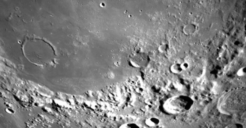 ലാന്ഡര് ആദ്യമായി പകര്ത്തിയ ചിത്രം പുറത്തുവിട്ട് ഐഎസ്ആര്ഒ Chandrayaan-3