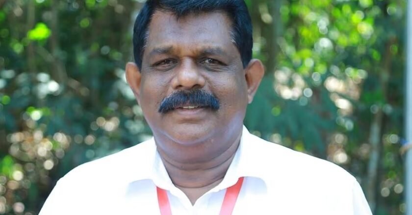 ഓള്‍ ഇന്ത്യാ പെര്‍മിറ്റ് ടൂറിസ്റ്റ് ബസിന്, അത് റൂട്ട് ബസ്സാക്കി ഓട്ടം വേണ്ട, പിടികൂടുമെന്ന്‌ മന്ത്രി All India Permit