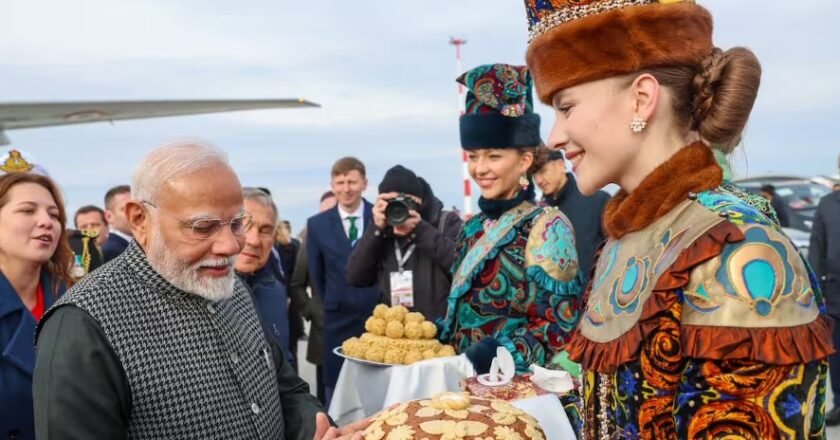 ബ്രിക്സ് ഉച്ചകോടിക്കായി മോദി കസാനിൽ; ഷി ജിൻപിങുമായി കൂടിക്കാഴ്ച നടത്തിയേക്കും, നിർണായക വിഷയങ്ങൾ ചർച്ചയാകും
