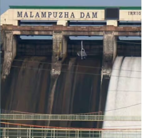 വൃഷ്ടി പ്രദേശങ്ങളിൽ കനത്ത മഴയിൽ നീരൊഴുക്ക് കൂടിയതോടെ മലമ്പുഴ ഡാമിലെ ജലനിരപ്പ് പരമാവധിയിലെത്തി