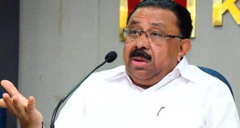 പനപ്പായയിൽ നോട്ടുകെട്ടുകൾ കൊണ്ടുപോയ പാരമ്പര്യം കോൺഗ്രസിന്റേതല്ല; എം.എം ഹസ്സൻ